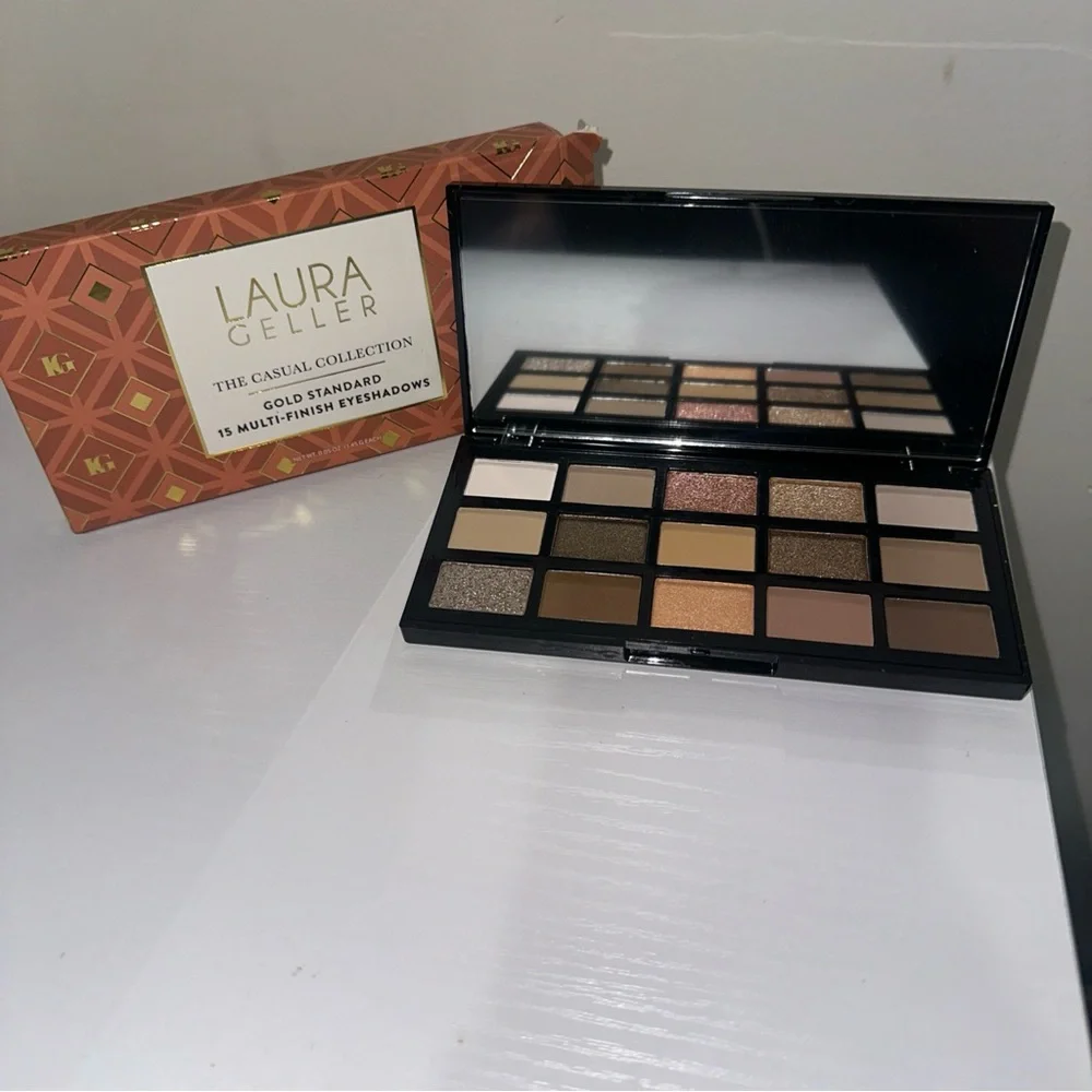Laura Geller Neutral Eyeshadow Palette — Cream, Gold, Brown, Tan, Taupe Shades - Picture 3 of 5